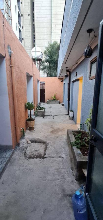 Lucy Guest House Addis Abeba Exterior foto