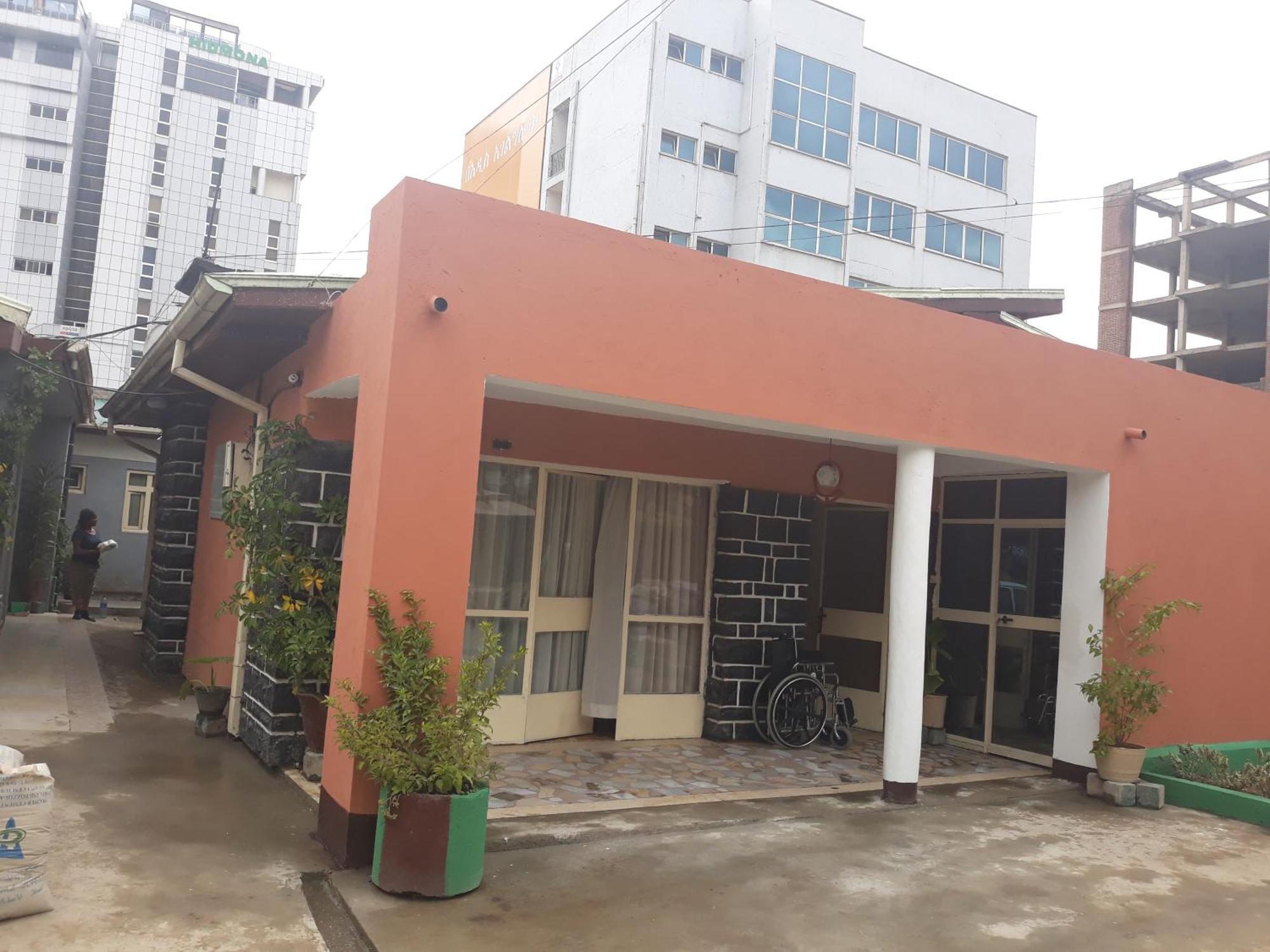 Lucy Guest House Addis Abeba Exterior foto